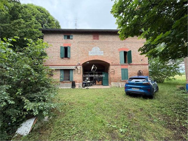 Rustico in vendita a Buon Pastore-Sant'Agnese-San Damaso, Modena