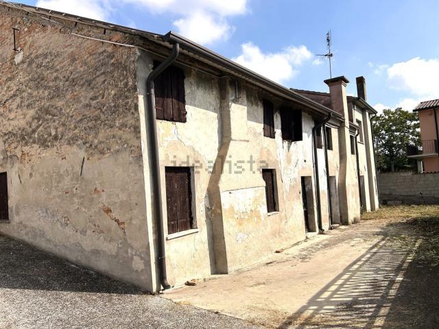 Rustico in vendita a Ceregnano, Veneto