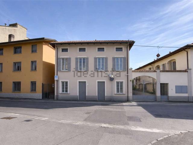 Rustico in vendita a Urgnano, Lombardia