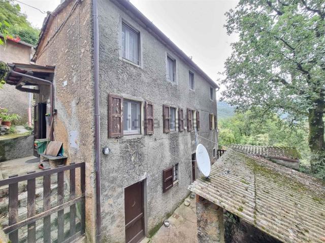 Rustico in vendita a Camaiore, Toscana