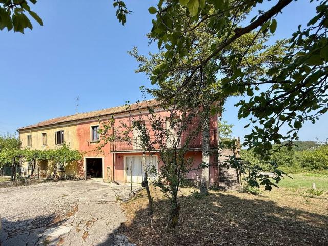 Rustico in vendita a Nusco, Avellino