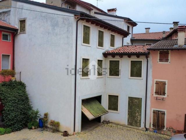Rustico in vendita a Montecchia Di Crosara, Veneto