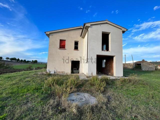 Rustico in vendita a Unione di Comuni Montani Colline del Fiora, Manciano