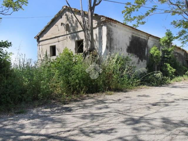 Rustico in vendita a Roseto Degli Abruzzi, Abruzzo