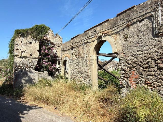 Rustico in vendita a Santa Marina, Milazzo