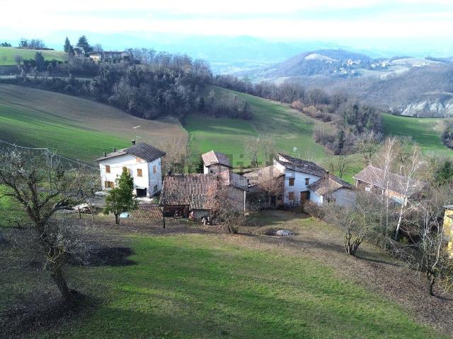 Rustico in vendita a Val d’Enza, Re