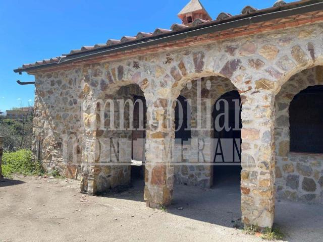 Rustico in vendita a Unione di Comuni Montani Colline del Fiora, Manciano