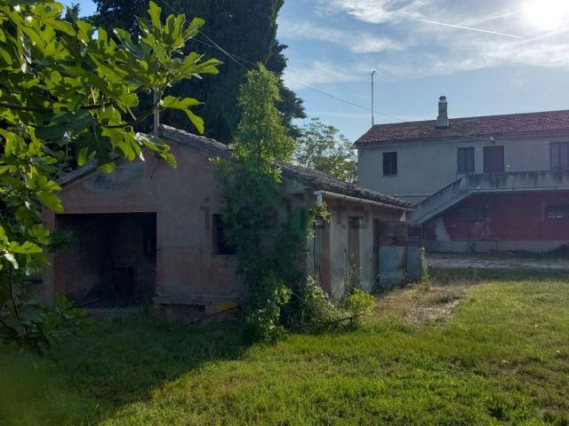 Rustico in vendita a Marche, Macerata