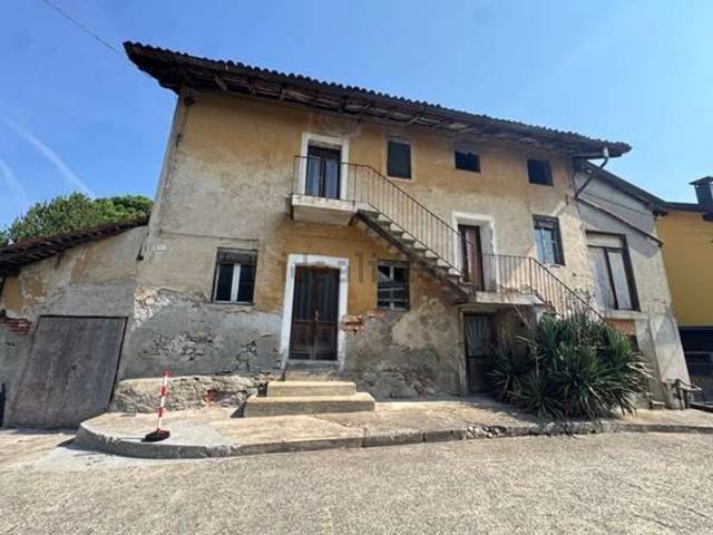 Rustico in vendita a Cantù, Lombardia