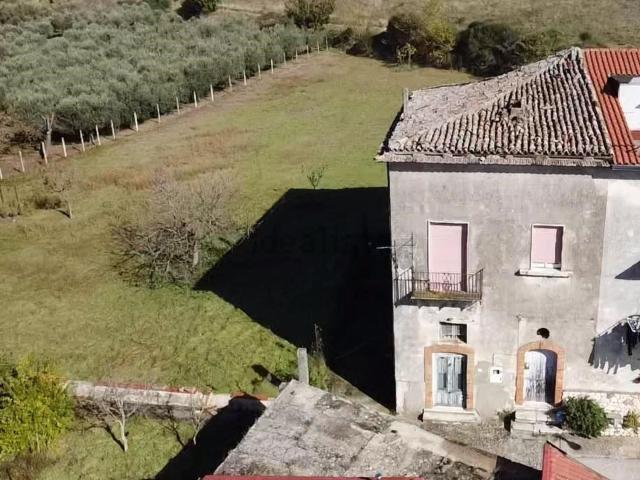 Rustico in vendita a San Martino Valle, Campania
