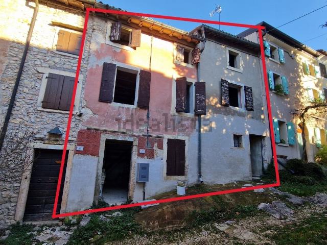 Rustico in vendita a Mezzane Di Sotto, Veneto