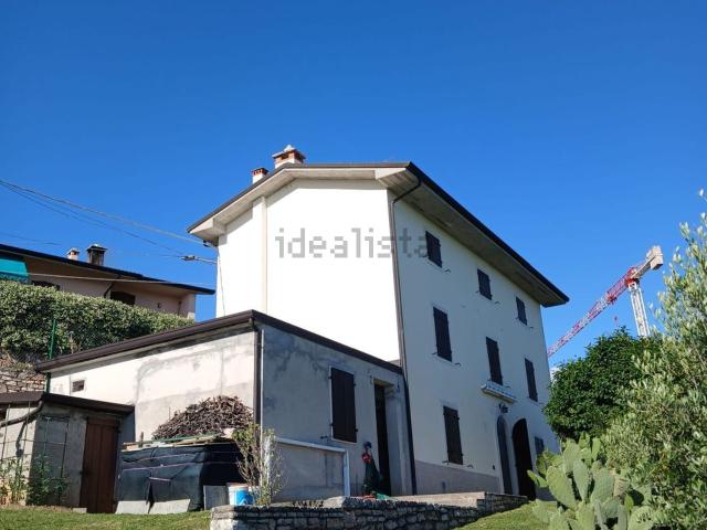 Rustico in vendita a Monte, Sant'ambrogio Di