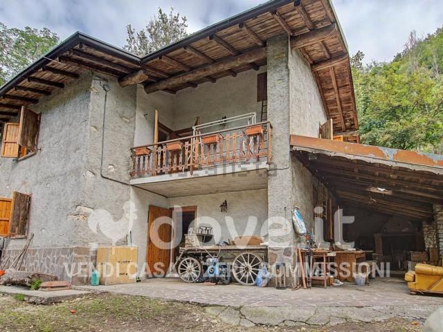 Rustico in vendita a Case Benti, Luzzana