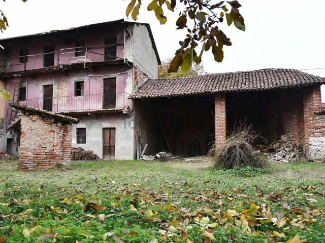 Rustico in vendita a Gaggiolo, Piemonte