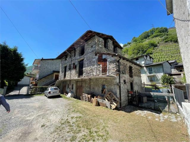 Rustico in vendita a Ardenno, Lombardia