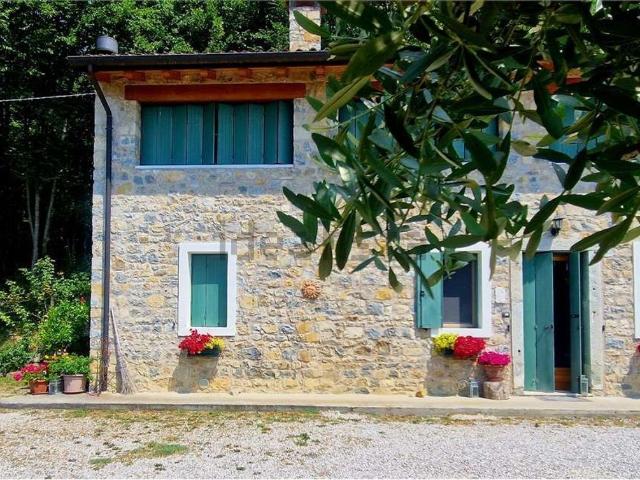Rustico in vendita a Fregona, Veneto