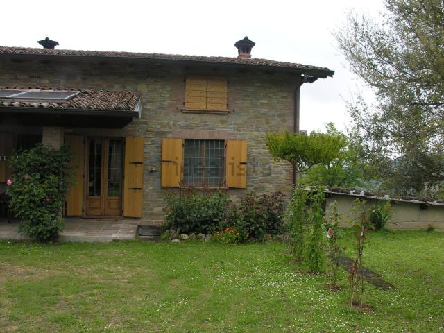 Rustico in vendita a Gropparello, Reggio Emilia