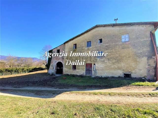 Rustico in vendita a Scarperia, Scarperia e San Piero