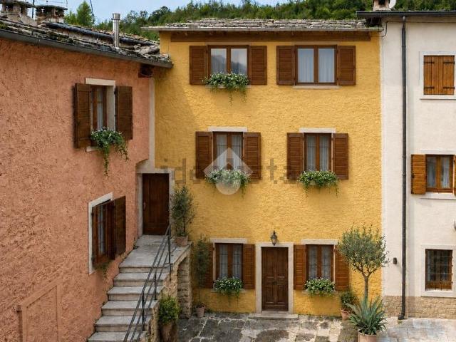 Rustico in vendita a Cerna, Sant'Anna d'Alfaedo