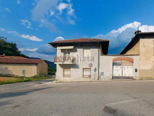 Rustico in vendita a Costa, Piemonte