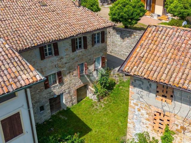 Rustico in vendita a Tresinaro - Secchia, Re