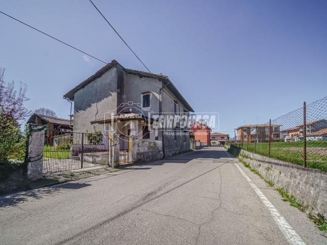 Rustico in vendita a Rocchetta, Piemonte