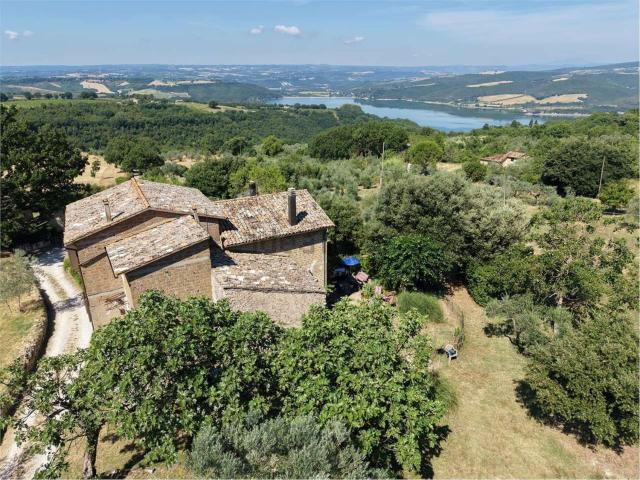 Rustico in vendita a Orvieto, Umbria