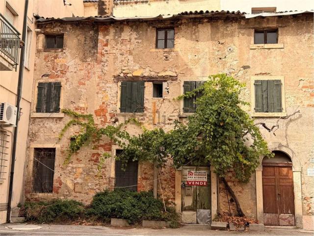 Rustico in vendita a Monteforte D'alpone, Veneto