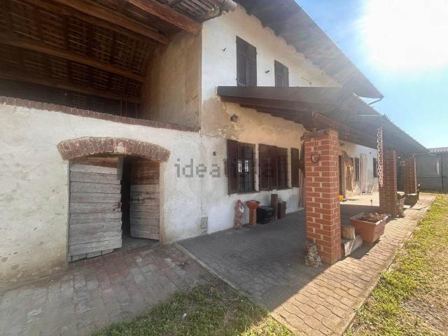 Rustico in vendita a Gambolò, Lombardia