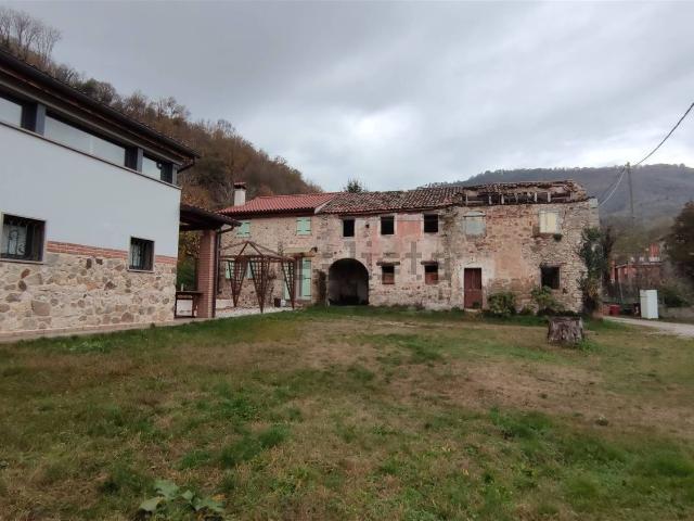 Rustico in vendita a Galzignano Terme, Veneto