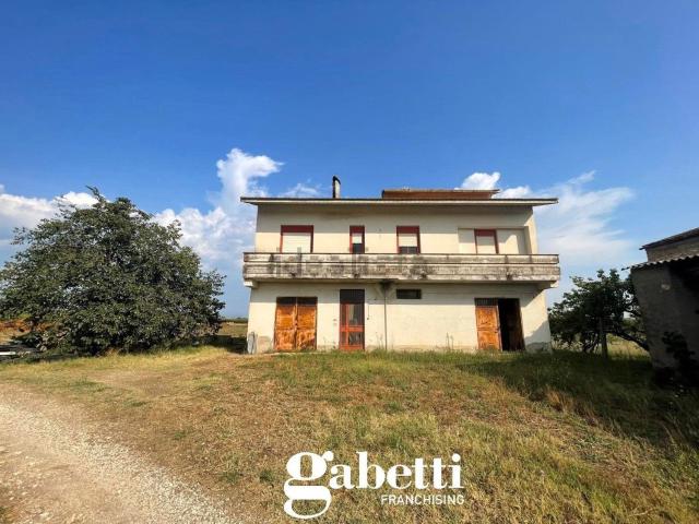 Rustico in vendita a Vitulazio, Campania