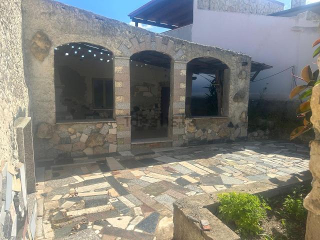 Rustico in vendita a Cala Di Volpe, Sassari