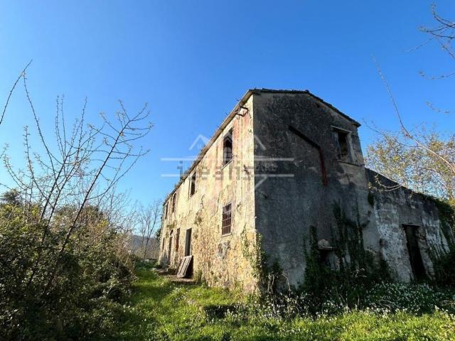 Rustico in vendita a Carrara, Toscana