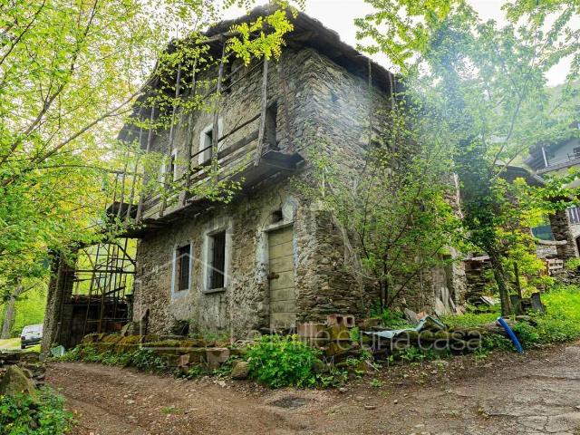 Rustico in vendita a Colico, Lombardia