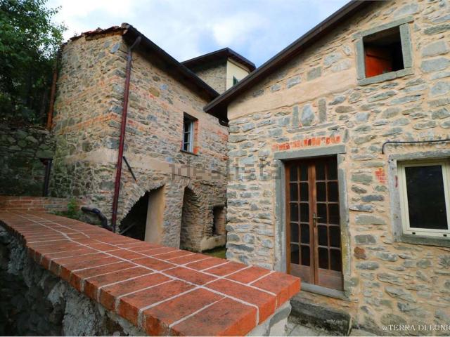 Rustico in vendita a Case Corvi, Pontremoli