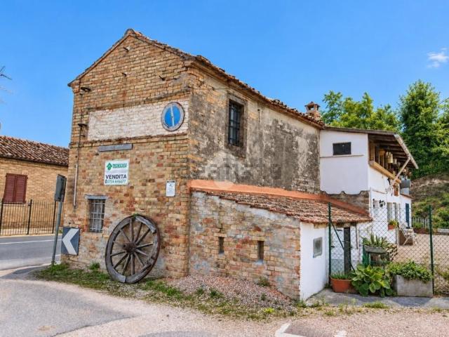 Rustico in vendita a Il Molino, Sant'Elpidio a Mare