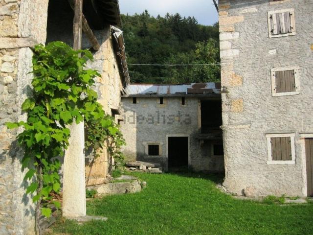 Rustico in vendita a Bosco Chiesanuova, Veneto