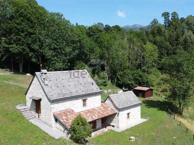 Rustico in vendita a Peghera, Taleggio