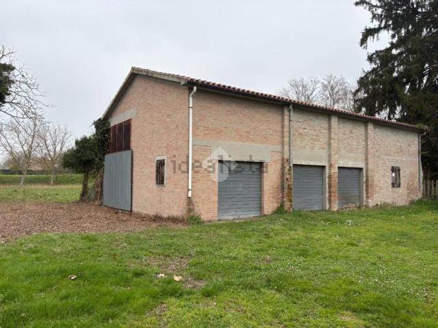 Rustico in vendita a Ferrara, Reggio Emilia