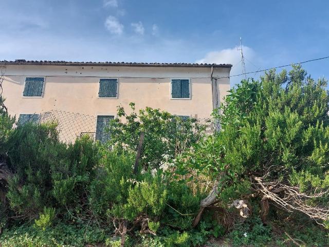 Rustico in vendita a Monte, Sant'ambrogio Di