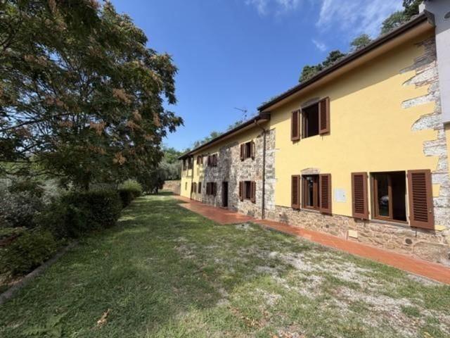 Rustico in vendita a Montecatini Terme, Pistoia