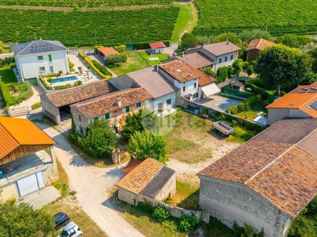 Rustico in vendita a Lavagno