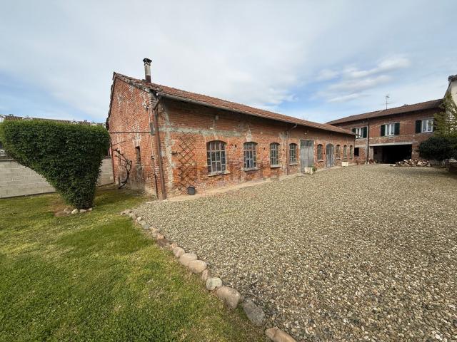 Rustico in vendita a Cabanette, Piemonte