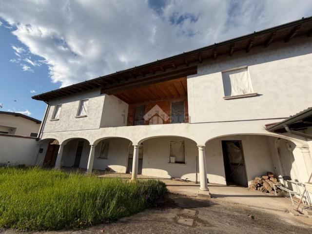 Rustico in vendita a Verolavecchia, Lombardia