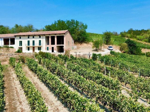 Rustico in vendita a Piemonte, Asti