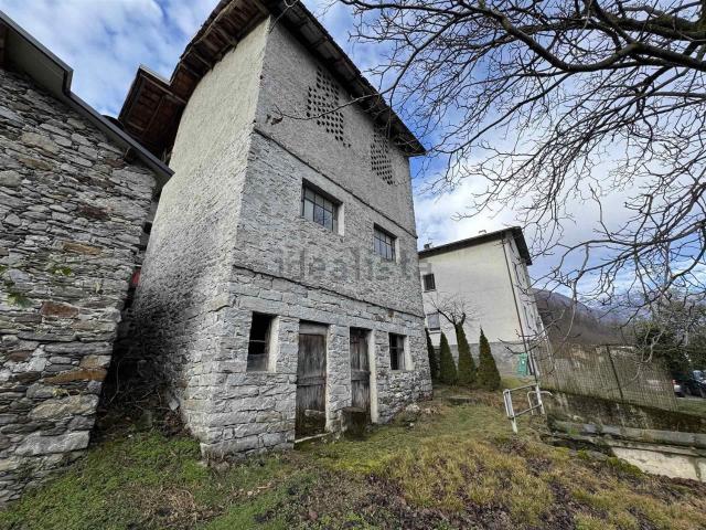 Rustico in vendita a Comunità montana della Valchiavenna, San Pietro Samolaco