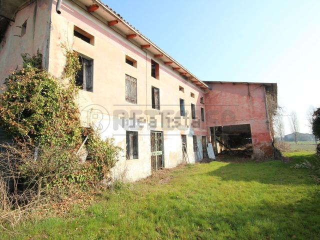Rustico in vendita a Quinto Vicentino, Veneto