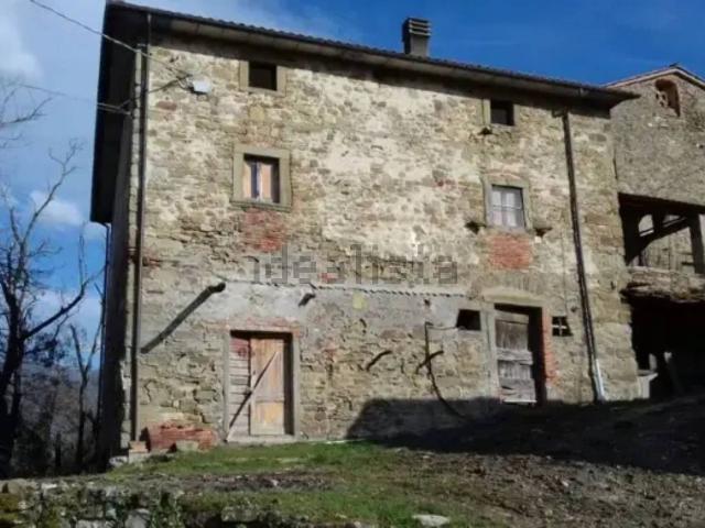 Rustico in vendita a Castel Focognano, Toscana