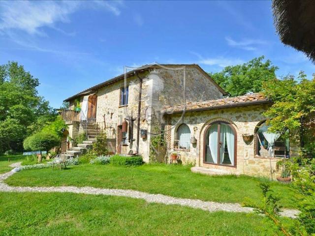 Rustico in vendita a Trequanda, Toscana