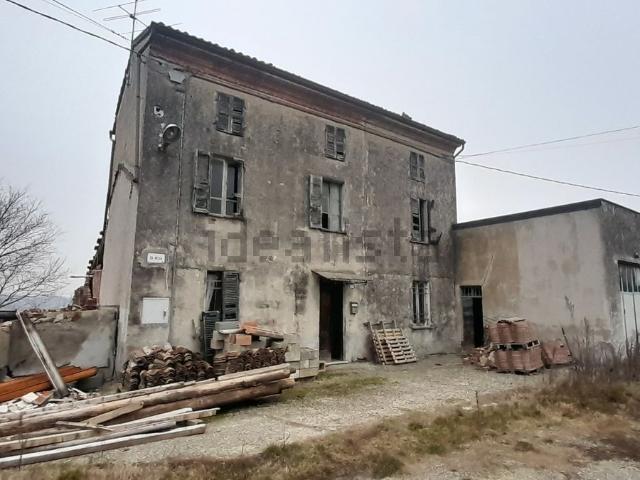 Rustico in vendita a Castel San Giovanni, Reggio Emilia